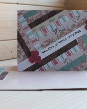 Carte artisanale – Collage poétique et fleurs en relief – Collection “Tendres compositions”