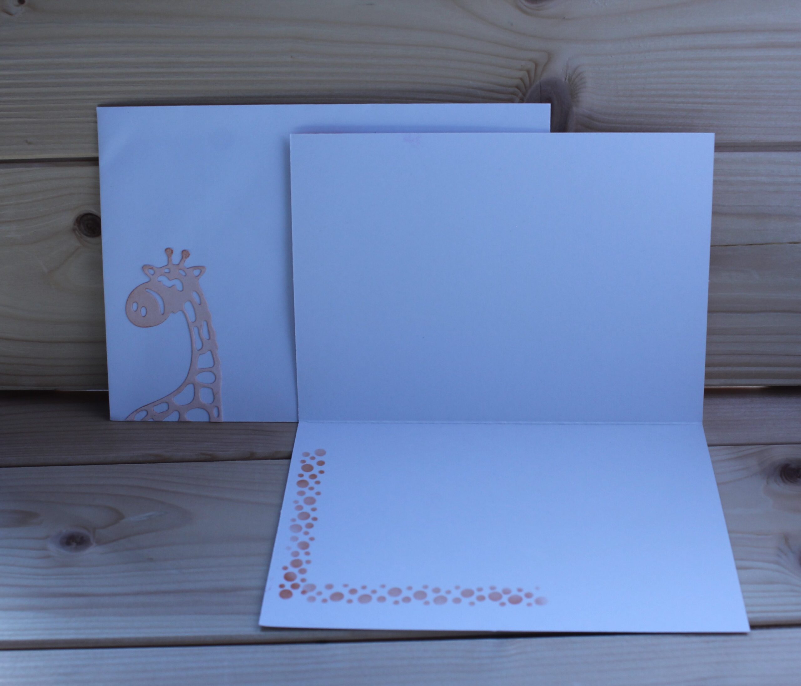 Carte Artisanale "Bisous"en découpe fine - Eclats spontanés – Image 5