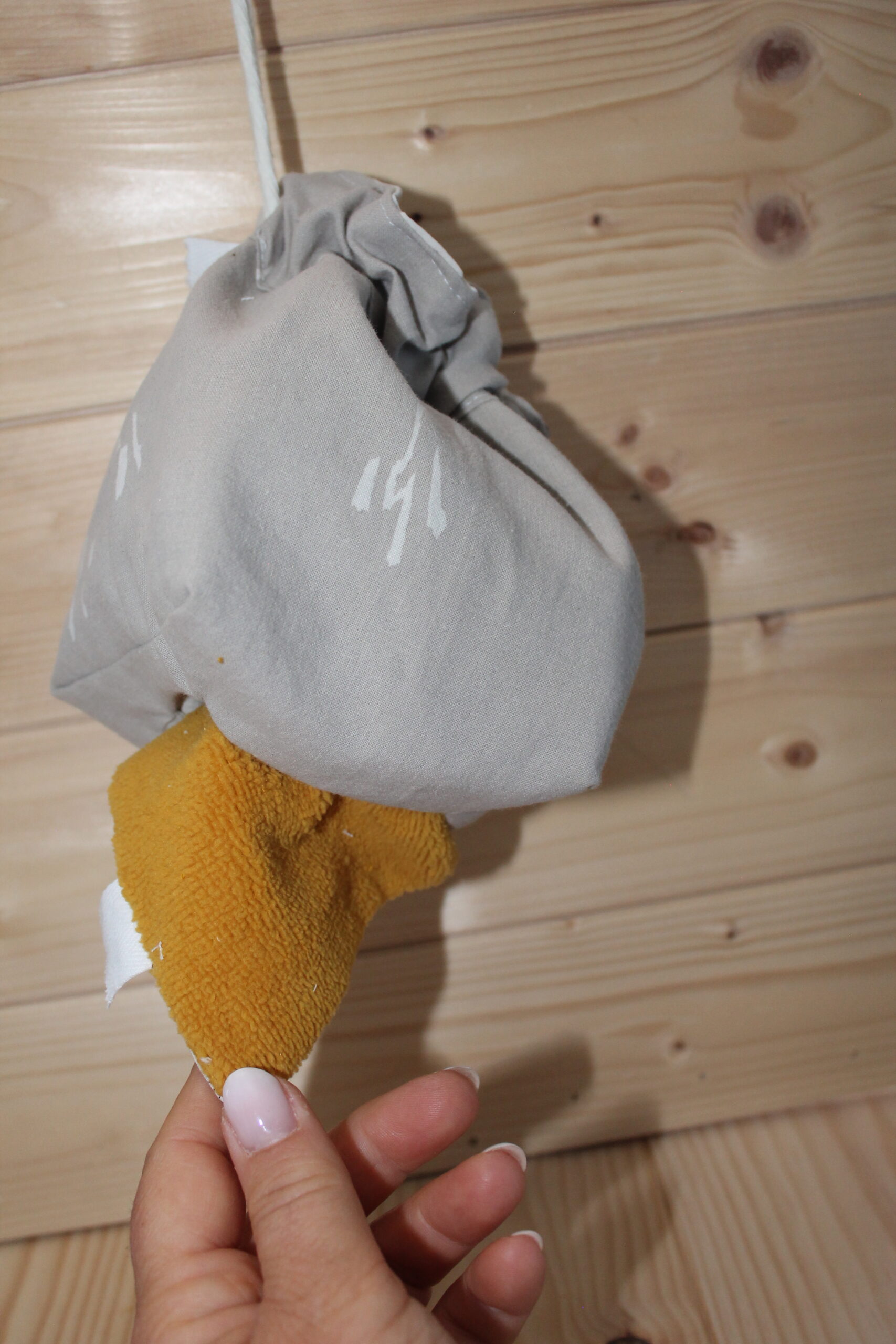 10 lingettes lavables et leur pochon distributeur