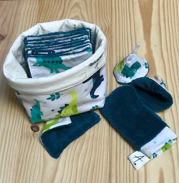 Kit naissance 1- panière, lingettes, mini gant, pare pipi – Image 6